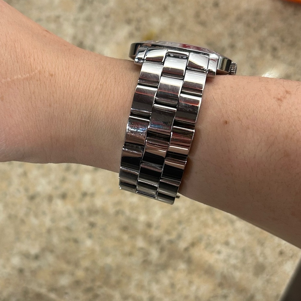 Marc Jacobs Watch - Picture 6 of 7